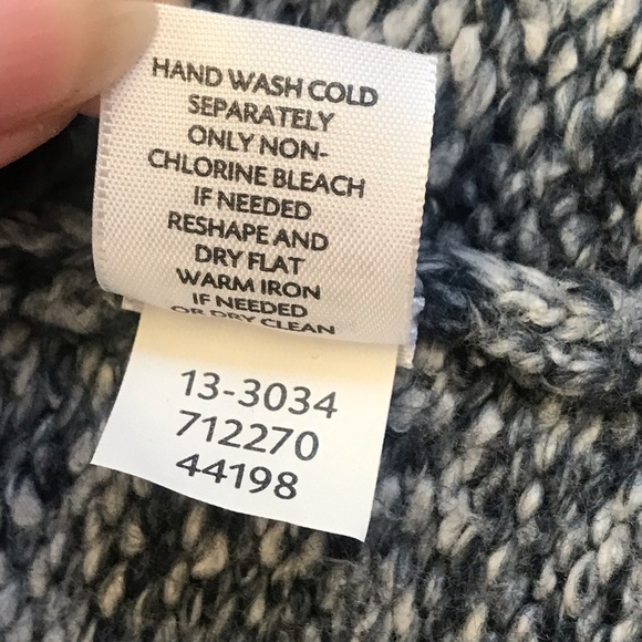 J. Jill grey and white asymetrical front zip knit sweater jacket size Me… - Picture 10 of 10